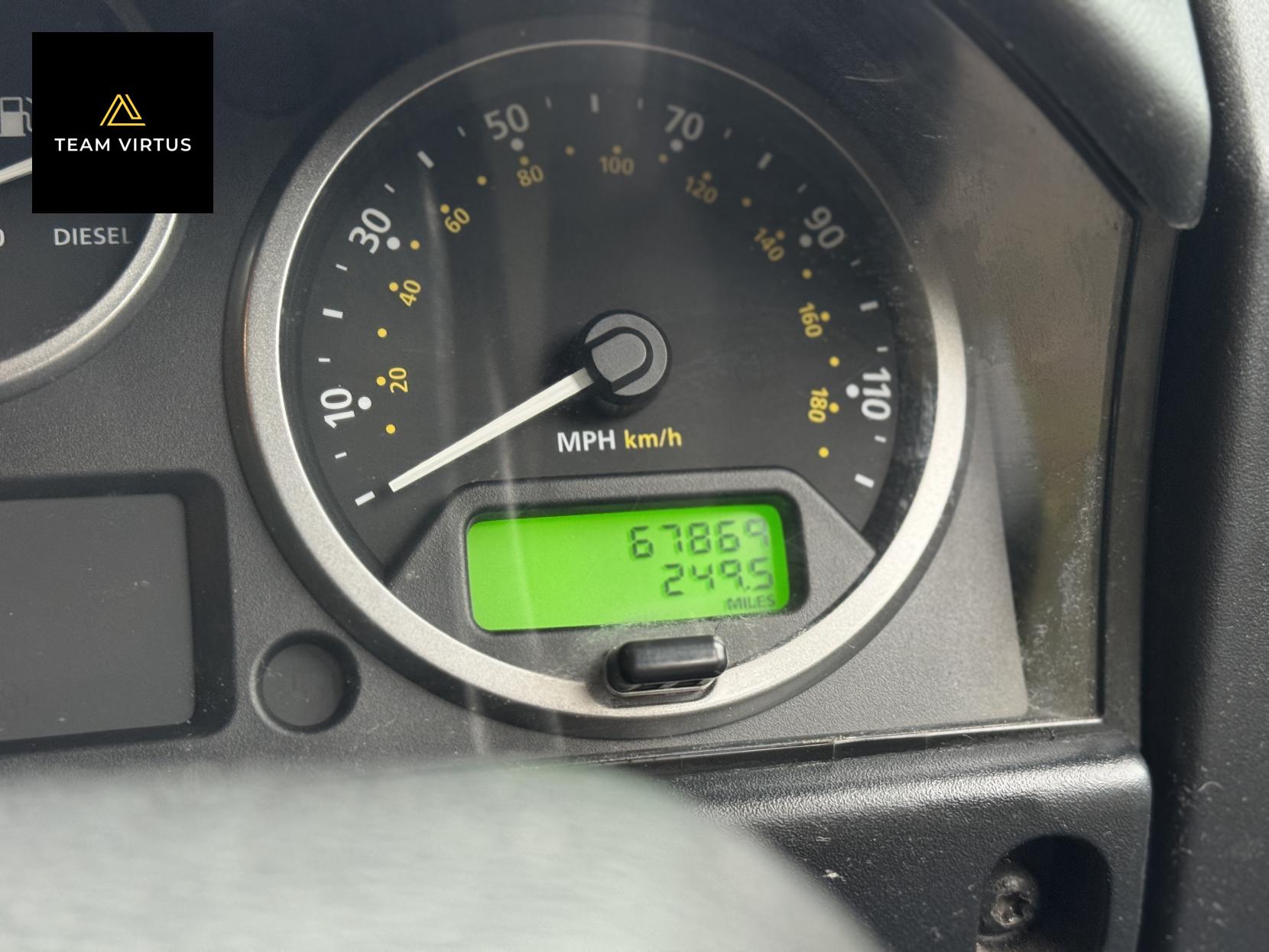 Land Rover Defender 90 2.4 TDCi XS Station Wagon Double Cab 3dr Diesel Manual 4WD SWB Euro 4 (122 bhp)