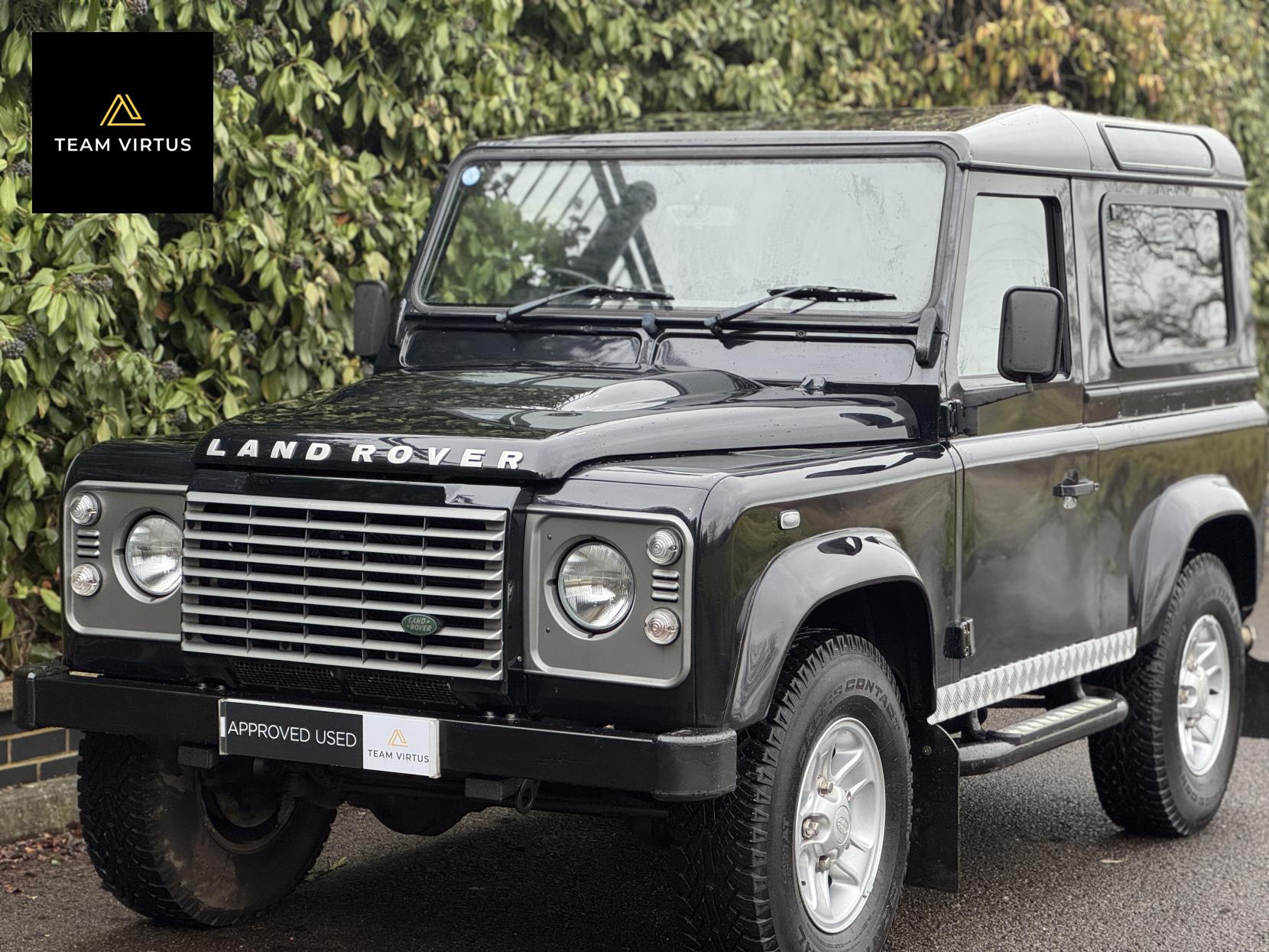 Land Rover Defender 90 2.4 TDCi XS Station Wagon Double Cab 3dr Diesel Manual 4WD SWB Euro 4 (122 bhp)