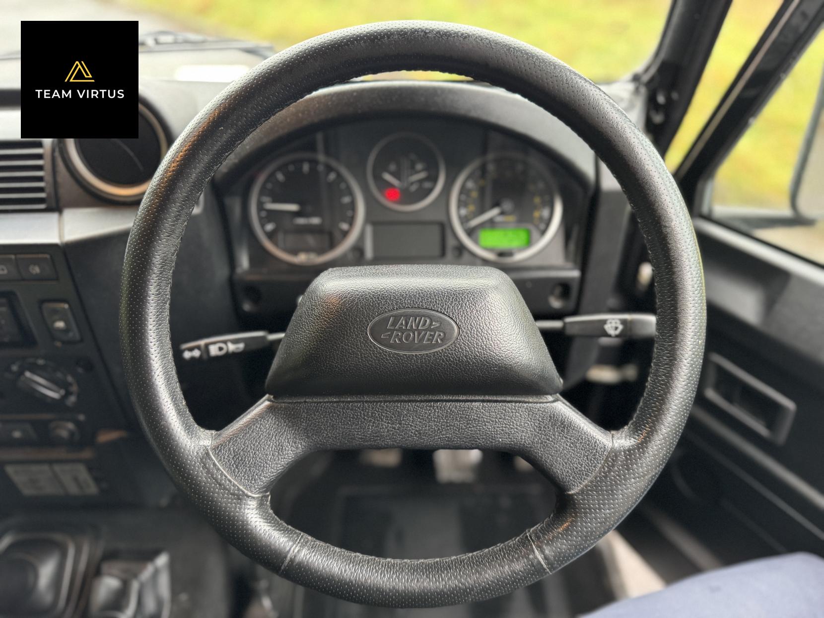 Land Rover Defender 90 2.4 TDCi XS Station Wagon Double Cab 3dr Diesel Manual 4WD SWB Euro 4 (122 bhp)