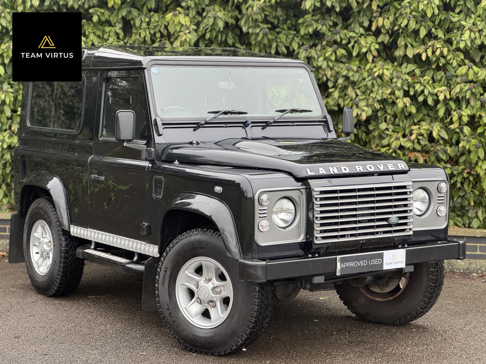 Land Rover Defender 90 2.4 TDCi XS Station Wagon Double Cab 3dr Diesel Manual 4WD SWB Euro 4 (122 bhp)