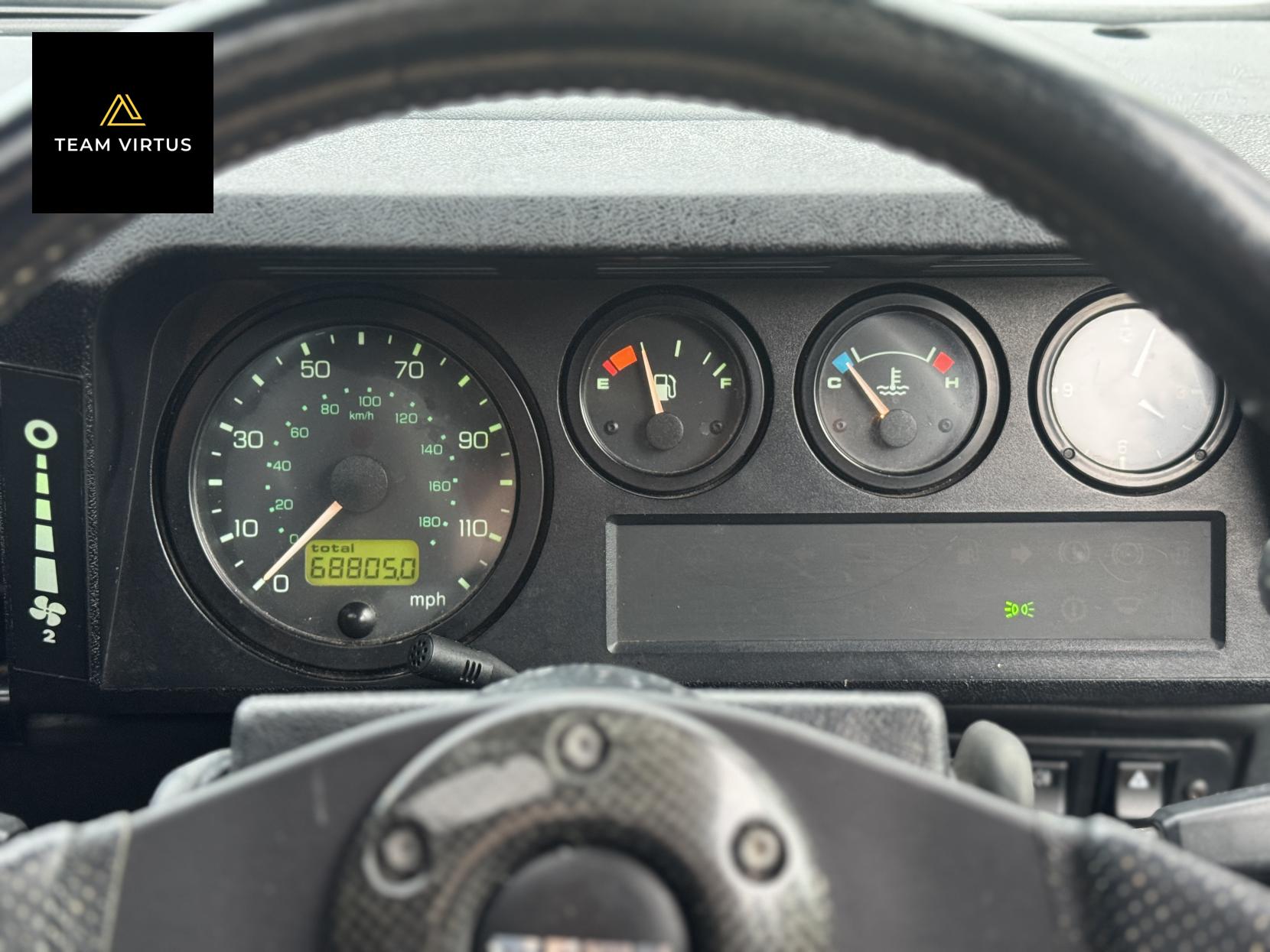 Land Rover Defender 90 2.5 TD5 County Station Wagon Diesel Manual SWB (120 bhp)