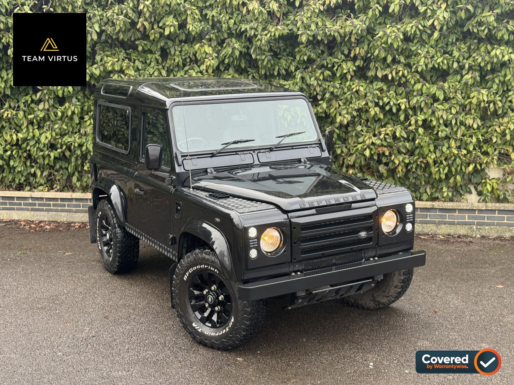Land Rover Defender 90 2.5 TD5 County Station Wagon Diesel Manual SWB (120 bhp)