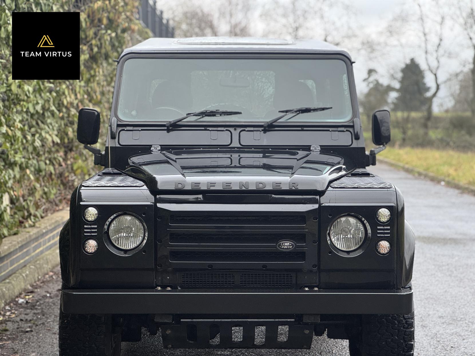 Land Rover Defender 90 2.5 TD5 County Station Wagon Diesel Manual SWB (120 bhp)