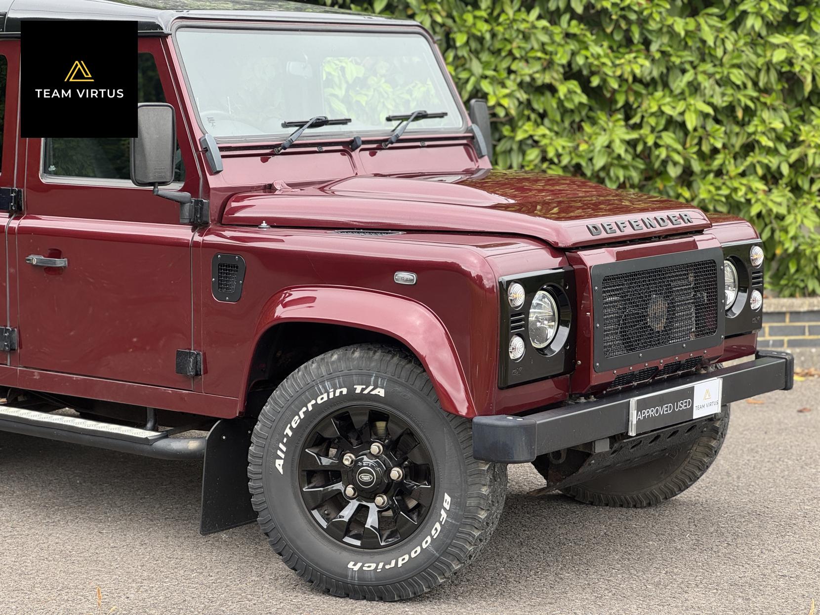 Land Rover Defender 110 2.2 TDCi XS Station Wagon Double Cab 5dr Diesel Manual 4WD MWB Euro 5 (122 ps)