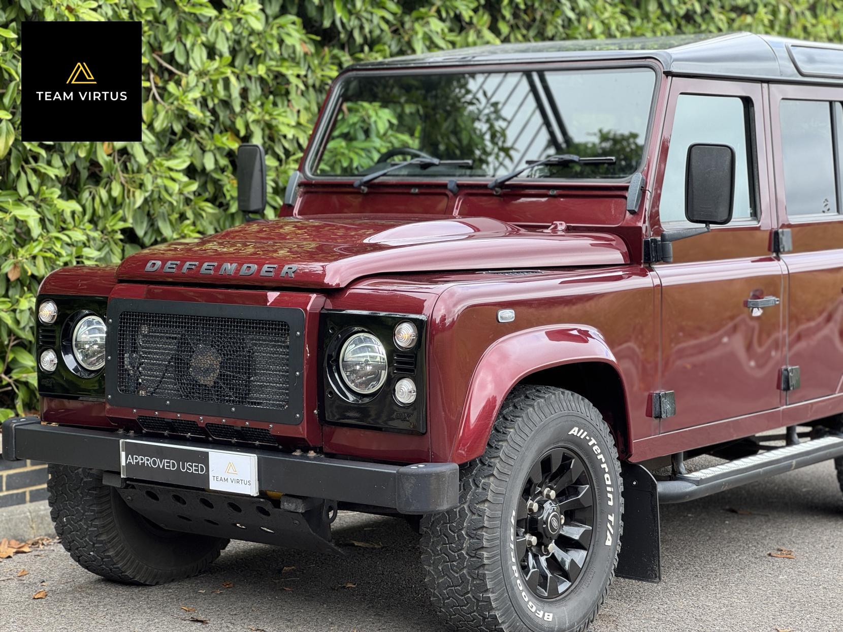 Land Rover Defender 110 2.2 TDCi XS Station Wagon Double Cab 5dr Diesel Manual 4WD MWB Euro 5 (122 ps)