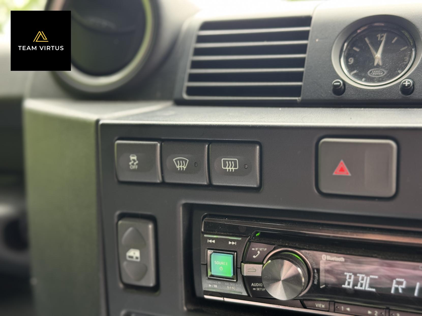 Land Rover Defender 110 2.2 TDCi XS Station Wagon Double Cab 5dr Diesel Manual 4WD MWB Euro 5 (122 ps)