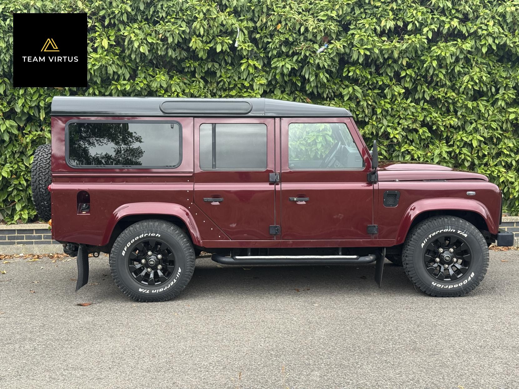 Land Rover Defender 110 2.2 TDCi XS Station Wagon Double Cab 5dr Diesel Manual 4WD MWB Euro 5 (122 ps)