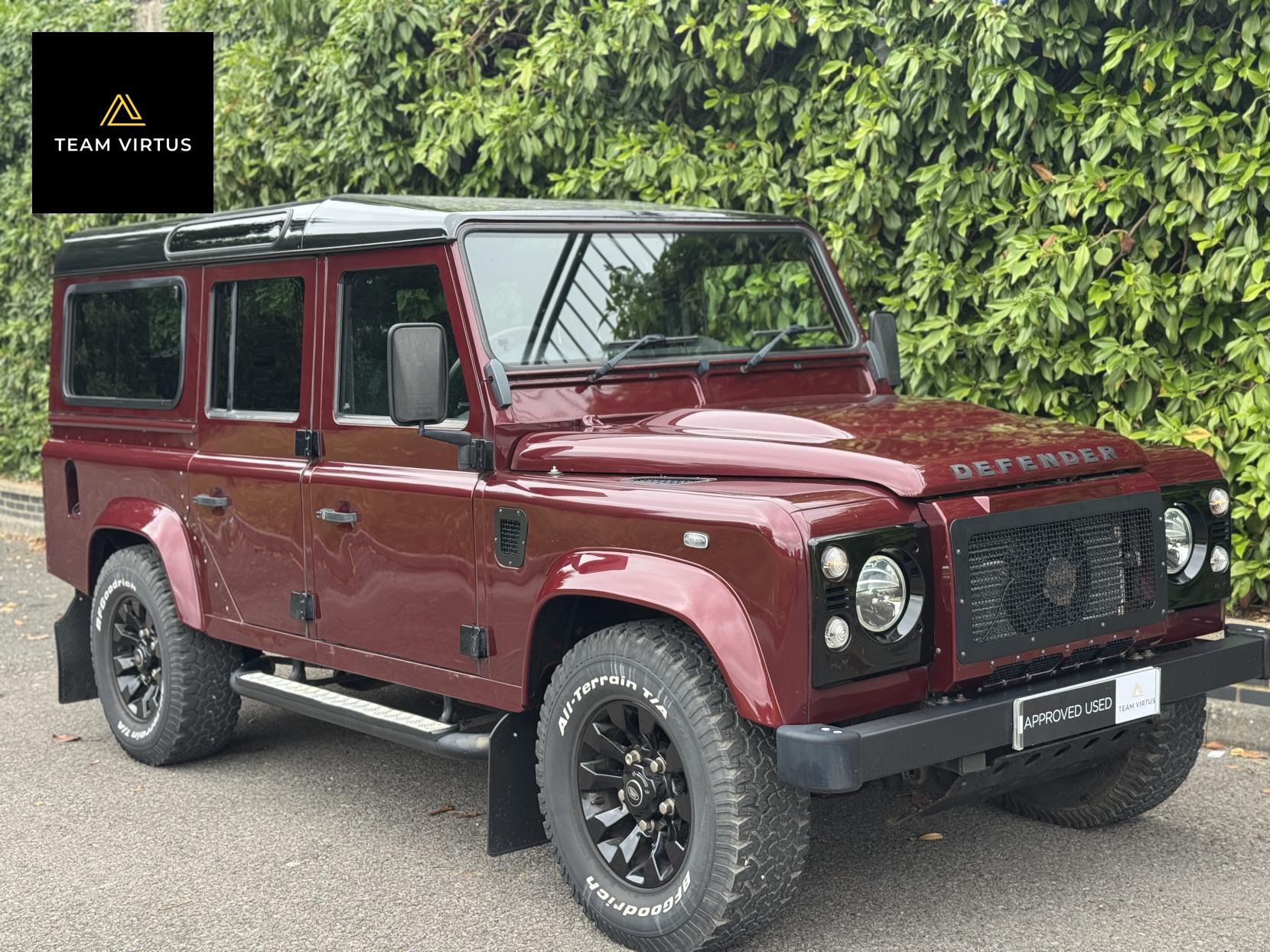 Land Rover Defender 110 2.2 TDCi XS Station Wagon Double Cab 5dr Diesel Manual 4WD MWB Euro 5 (122 ps)