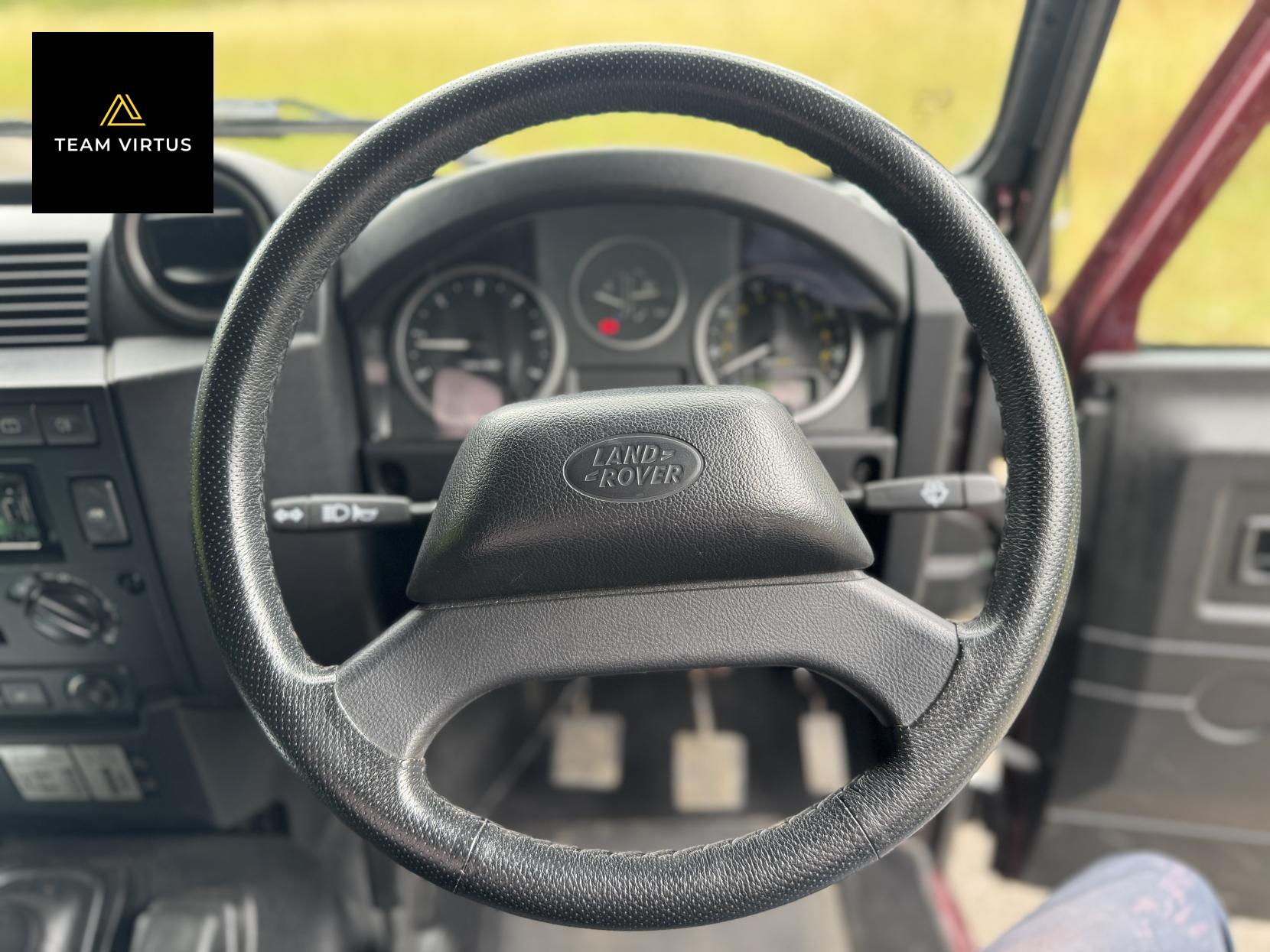 Land Rover Defender 110 2.2 TDCi XS Station Wagon Double Cab 5dr Diesel Manual 4WD MWB Euro 5 (122 ps)