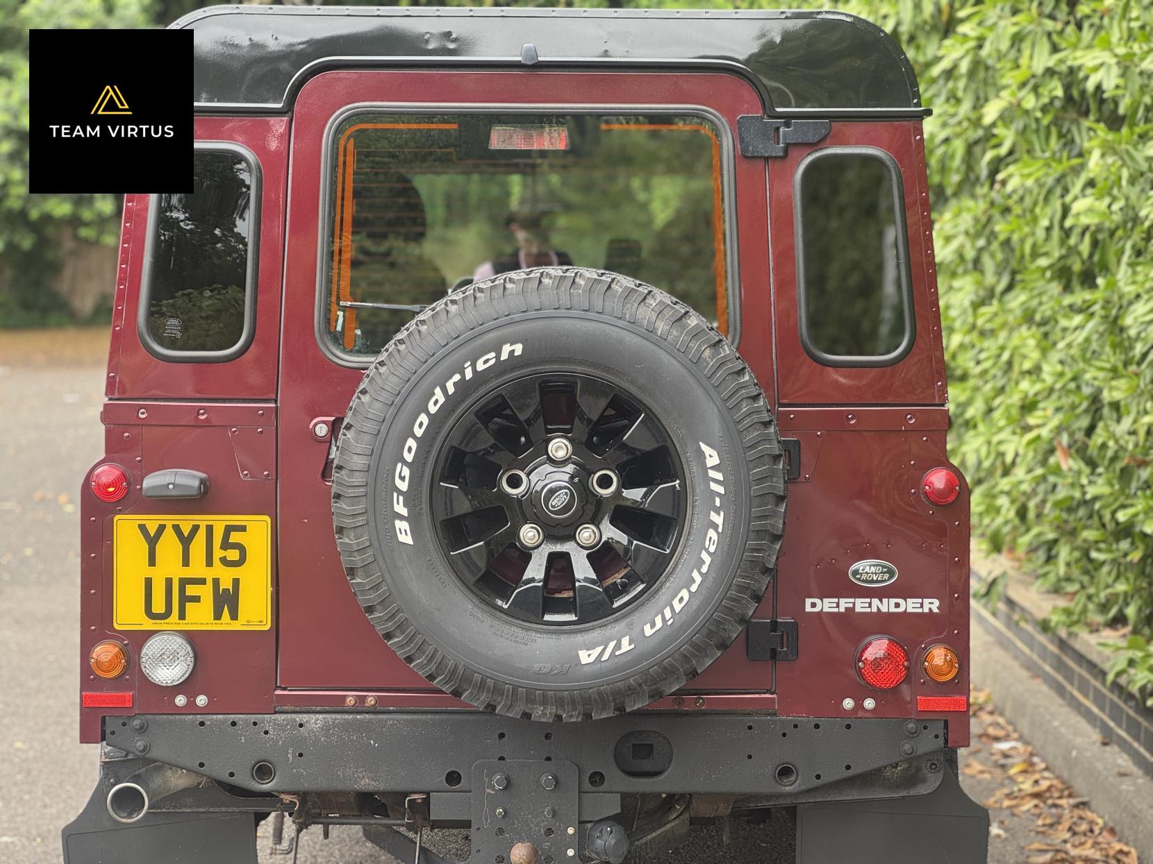 Land Rover Defender 110 2.2 TDCi XS Station Wagon Double Cab 5dr Diesel Manual 4WD MWB Euro 5 (122 ps)