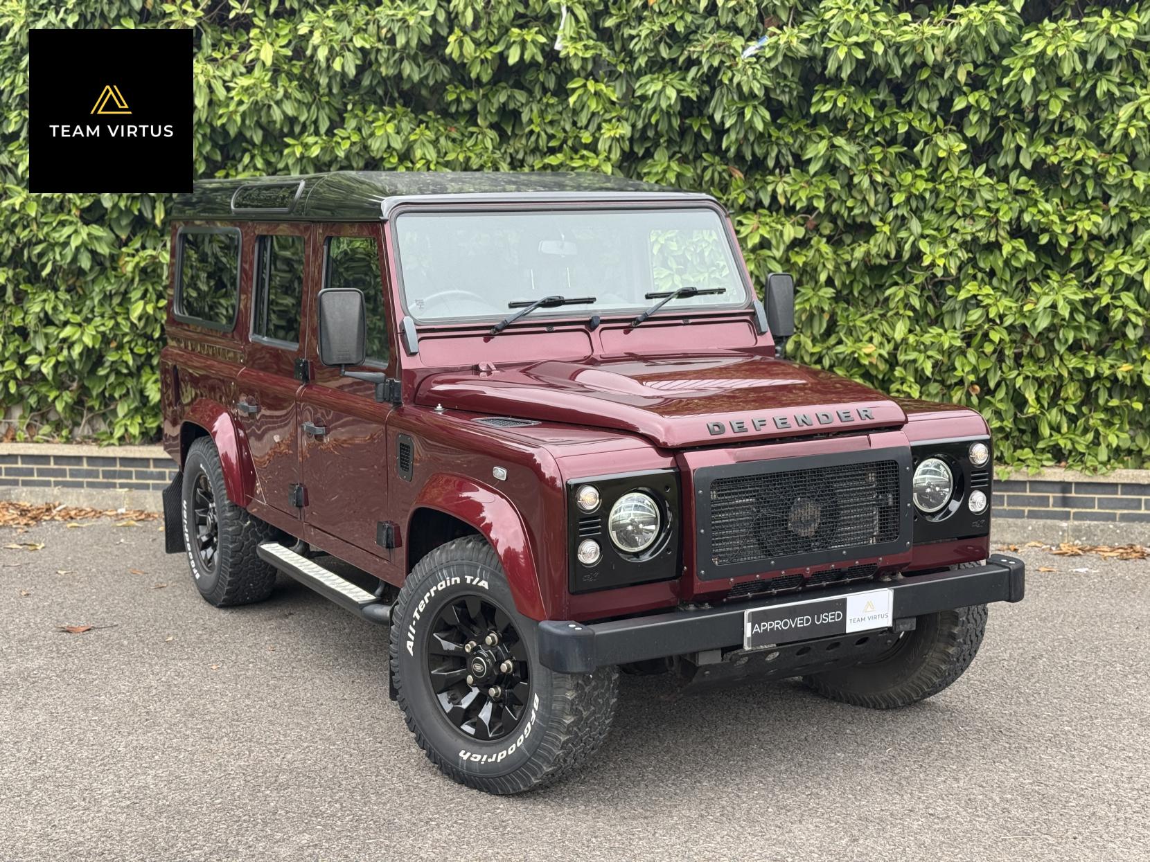 Land Rover Defender 110 2.2 TDCi XS Station Wagon Double Cab 5dr Diesel Manual 4WD MWB Euro 5 (122 ps)