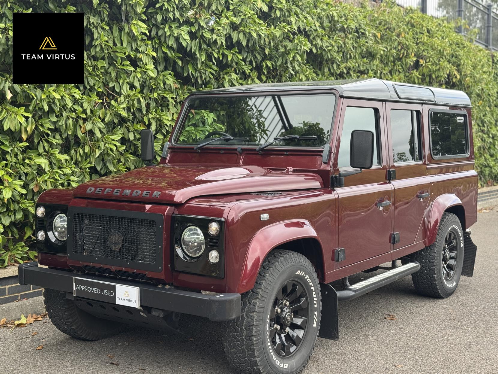 Land Rover Defender 110 2.2 TDCi XS Station Wagon Double Cab 5dr Diesel Manual 4WD MWB Euro 5 (122 ps)