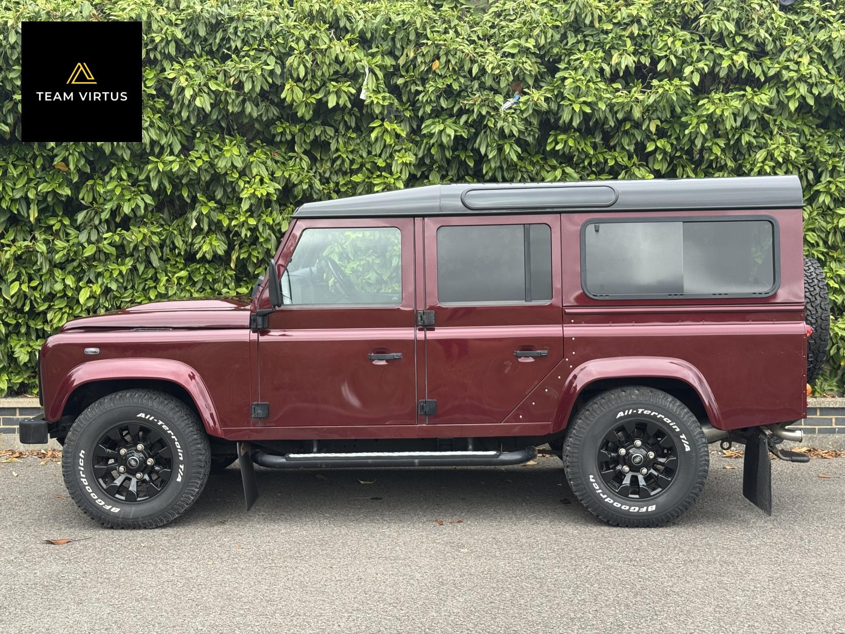 Land Rover Defender 110 2.2 TDCi XS Station Wagon Double Cab 5dr Diesel Manual 4WD MWB Euro 5 (122 ps)