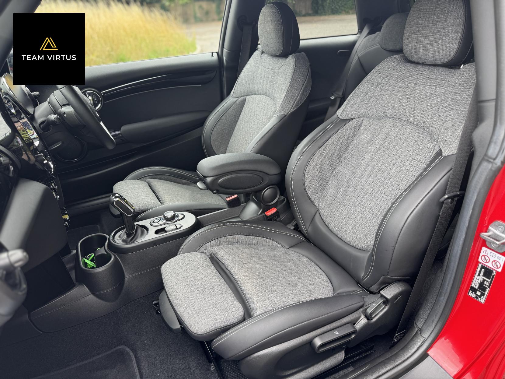 MINI Electric Hatch Cooper SE 32.6kWh Level 2 Hatchback 3dr Electric Auto (184 ps)