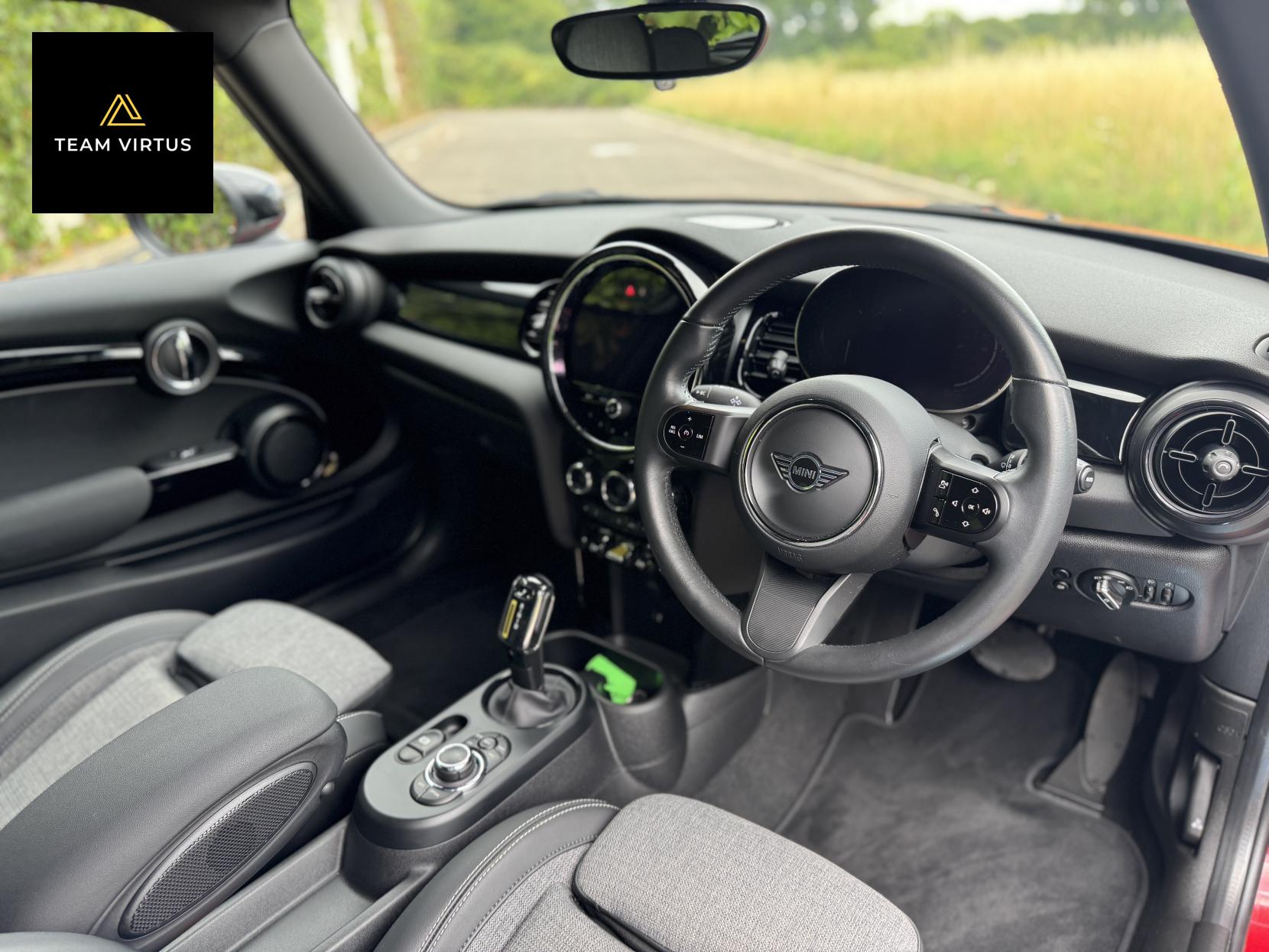 MINI Electric Hatch Cooper SE 32.6kWh Level 2 Hatchback 3dr Electric Auto (184 ps)