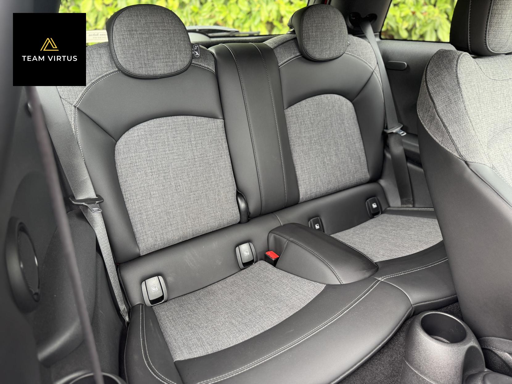 MINI Electric Hatch Cooper SE 32.6kWh Level 2 Hatchback 3dr Electric Auto (184 ps)