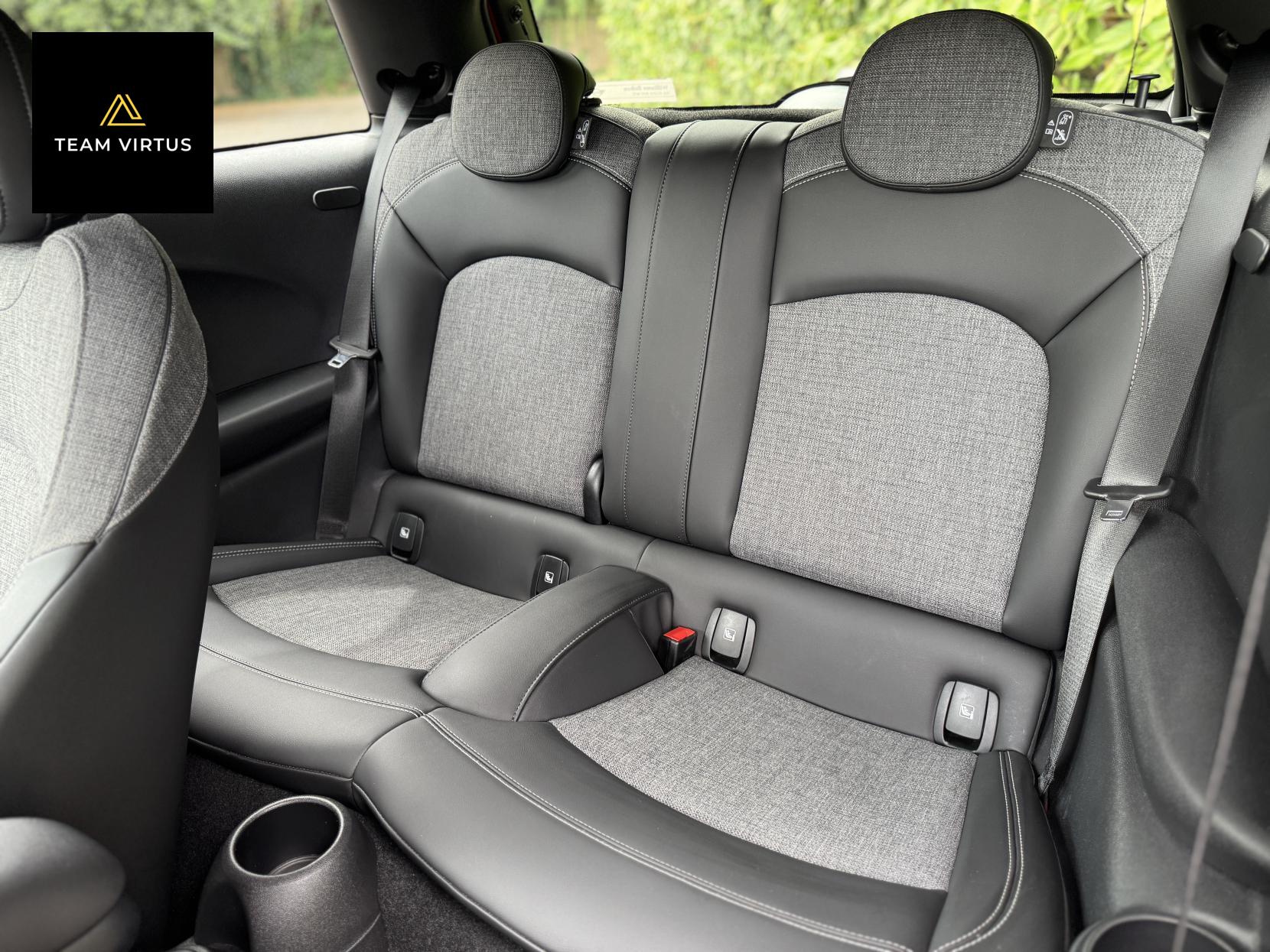 MINI Electric Hatch Cooper SE 32.6kWh Level 2 Hatchback 3dr Electric Auto (184 ps)