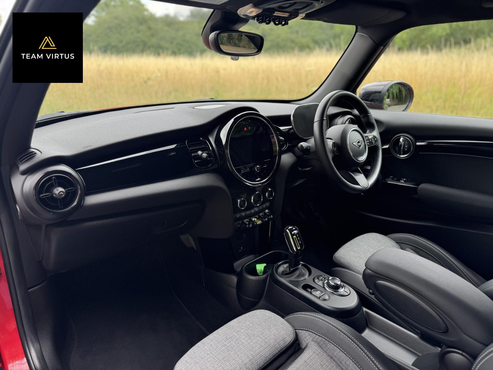 MINI Electric Hatch Cooper SE 32.6kWh Level 2 Hatchback 3dr Electric Auto (184 ps)