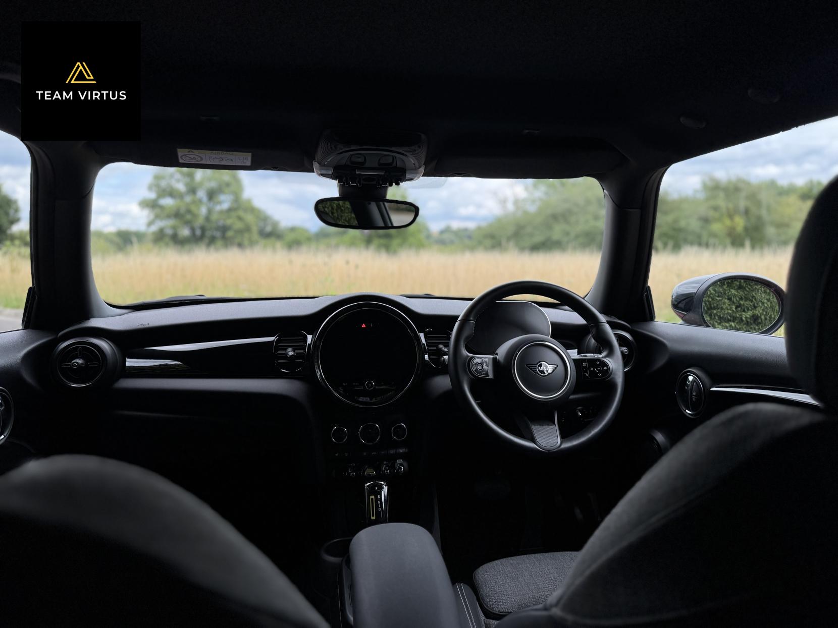 MINI Electric Hatch Cooper SE 32.6kWh Level 2 Hatchback 3dr Electric Auto (184 ps)