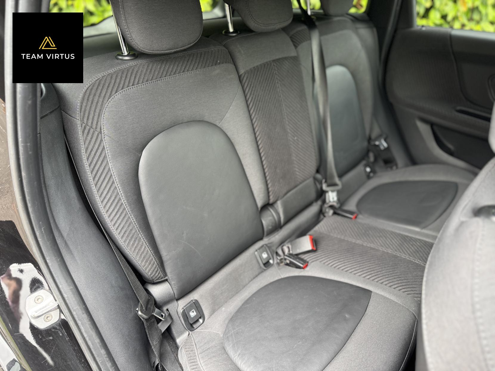 MINI Countryman 1.5 Cooper SUV 5dr Petrol Auto 6Spd ALL4 Euro 6 (s/s) (136 ps)