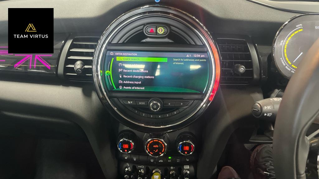 MINI Electric Hatch Cooper SE 32.6kWh Level 3 Hatchback 3dr Electric Auto (184 ps)