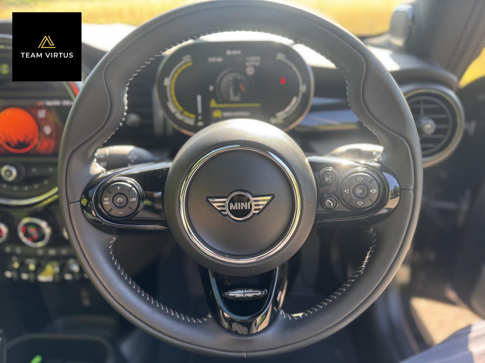 MINI Electric Hatch Cooper SE 32.6kWh Level 3 Hatchback 3dr Electric Auto (184 ps)