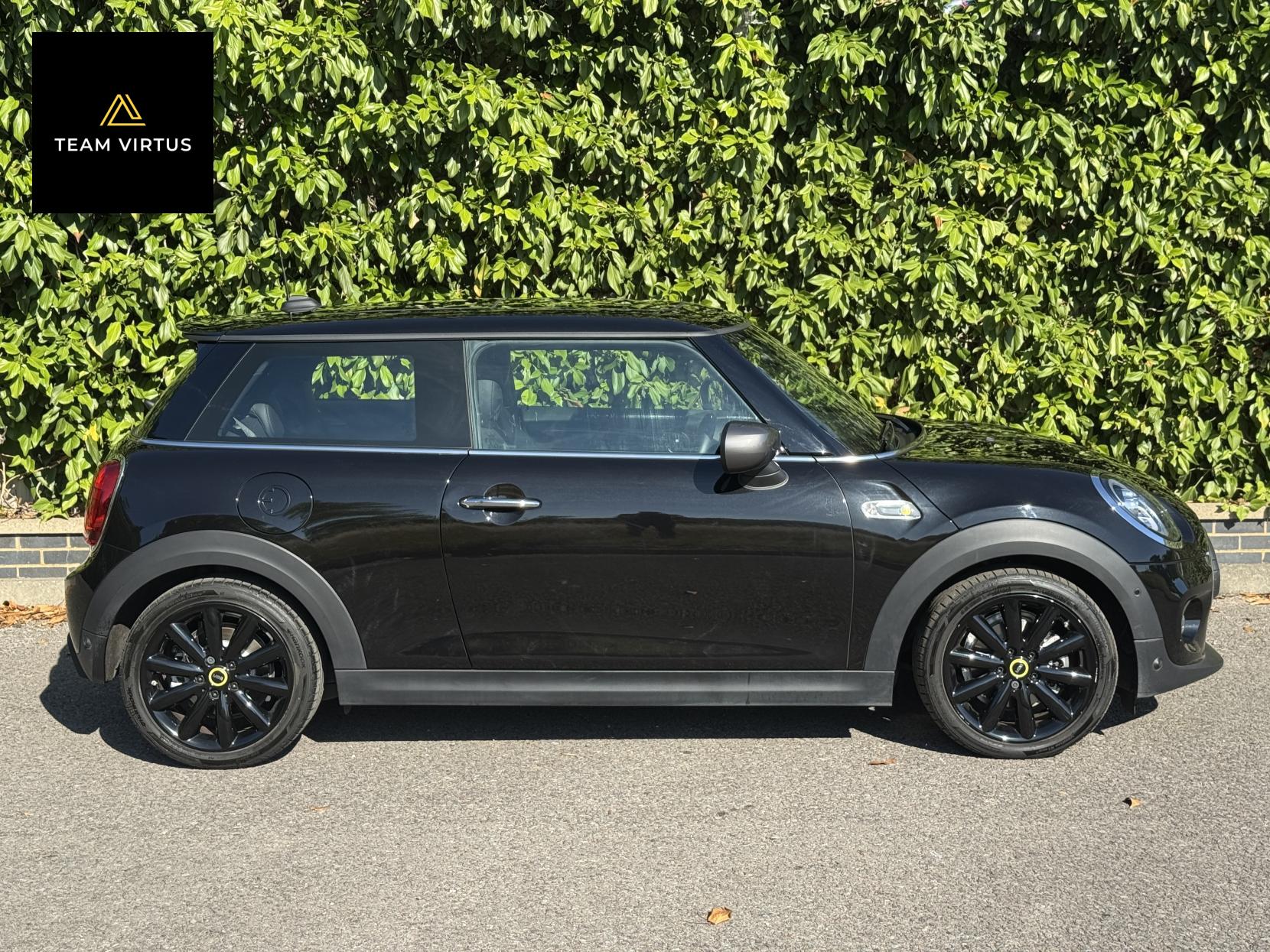 MINI Electric Hatch Cooper SE 32.6kWh Level 3 Hatchback 3dr Electric Auto (184 ps)