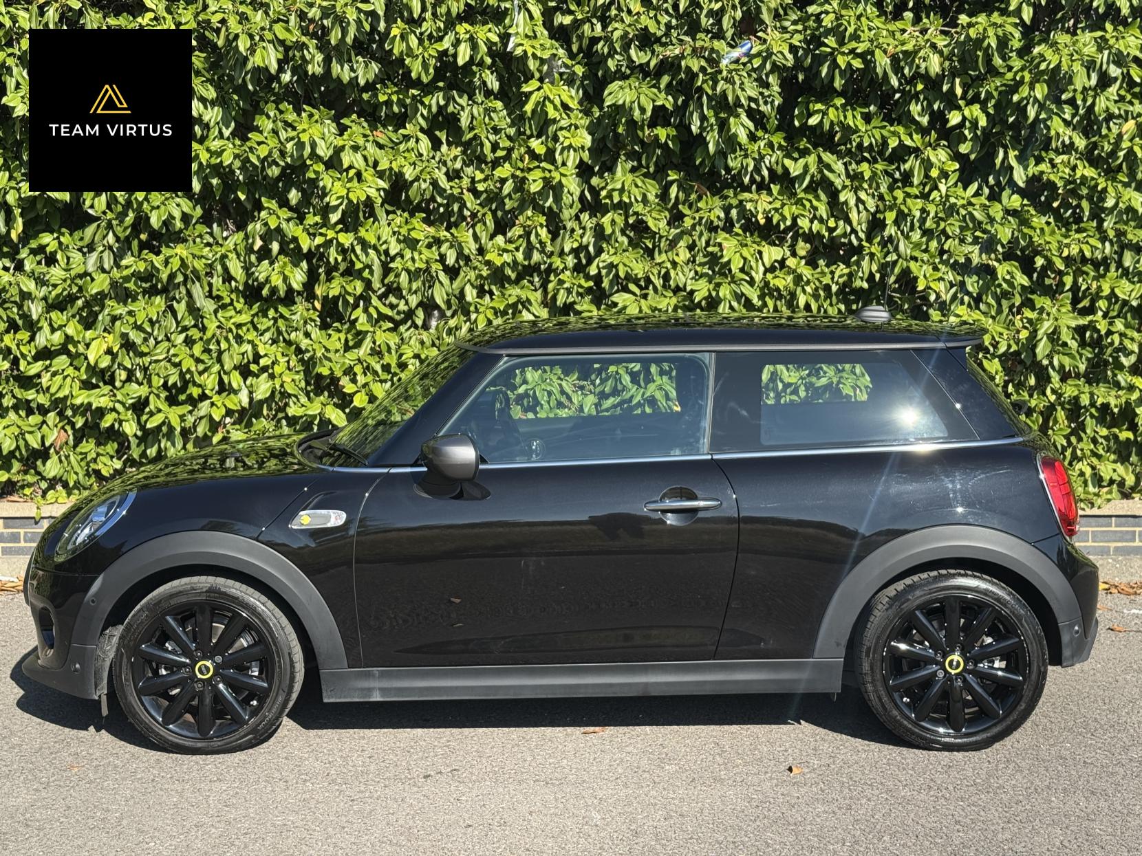 MINI Electric Hatch Cooper SE 32.6kWh Level 3 Hatchback 3dr Electric Auto (184 ps)