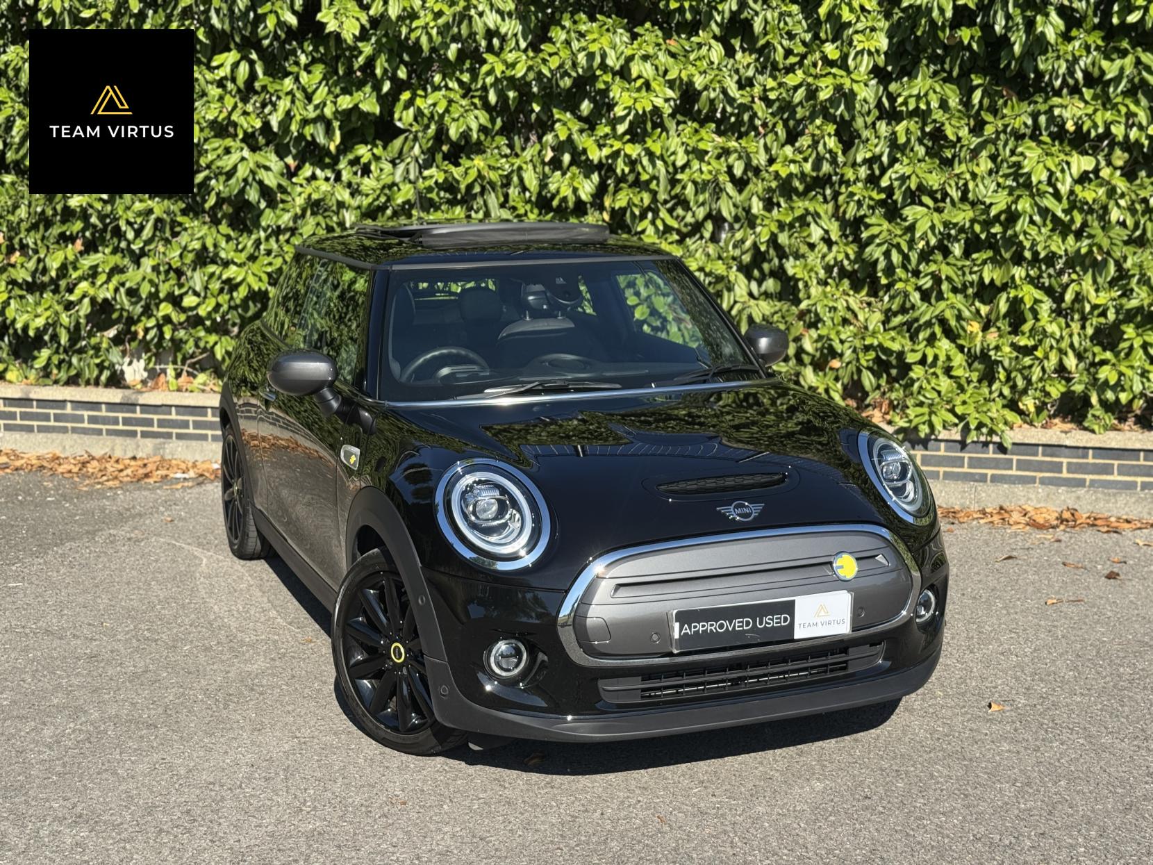 MINI Electric Hatch Cooper SE 32.6kWh Level 3 Hatchback 3dr Electric Auto (184 ps)