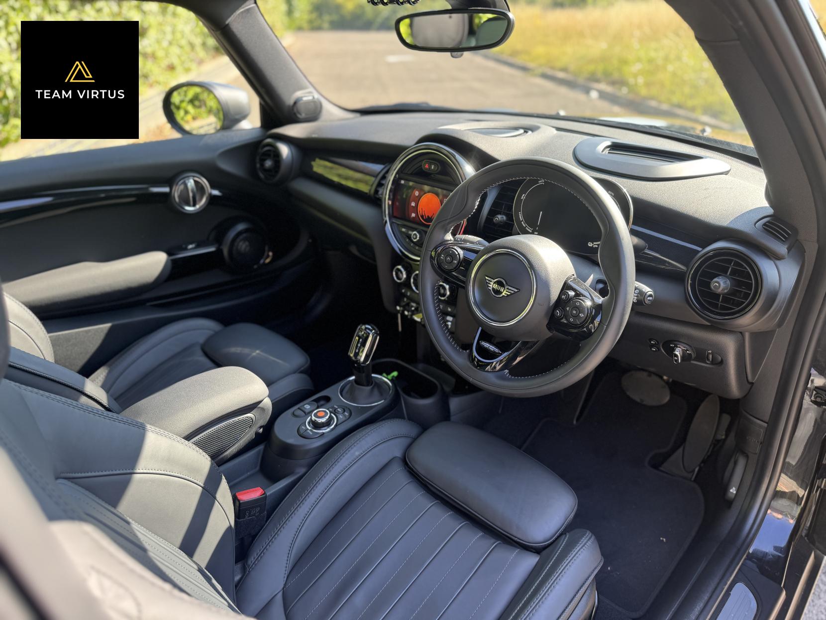 MINI Electric Hatch Cooper SE 32.6kWh Level 3 Hatchback 3dr Electric Auto (184 ps)