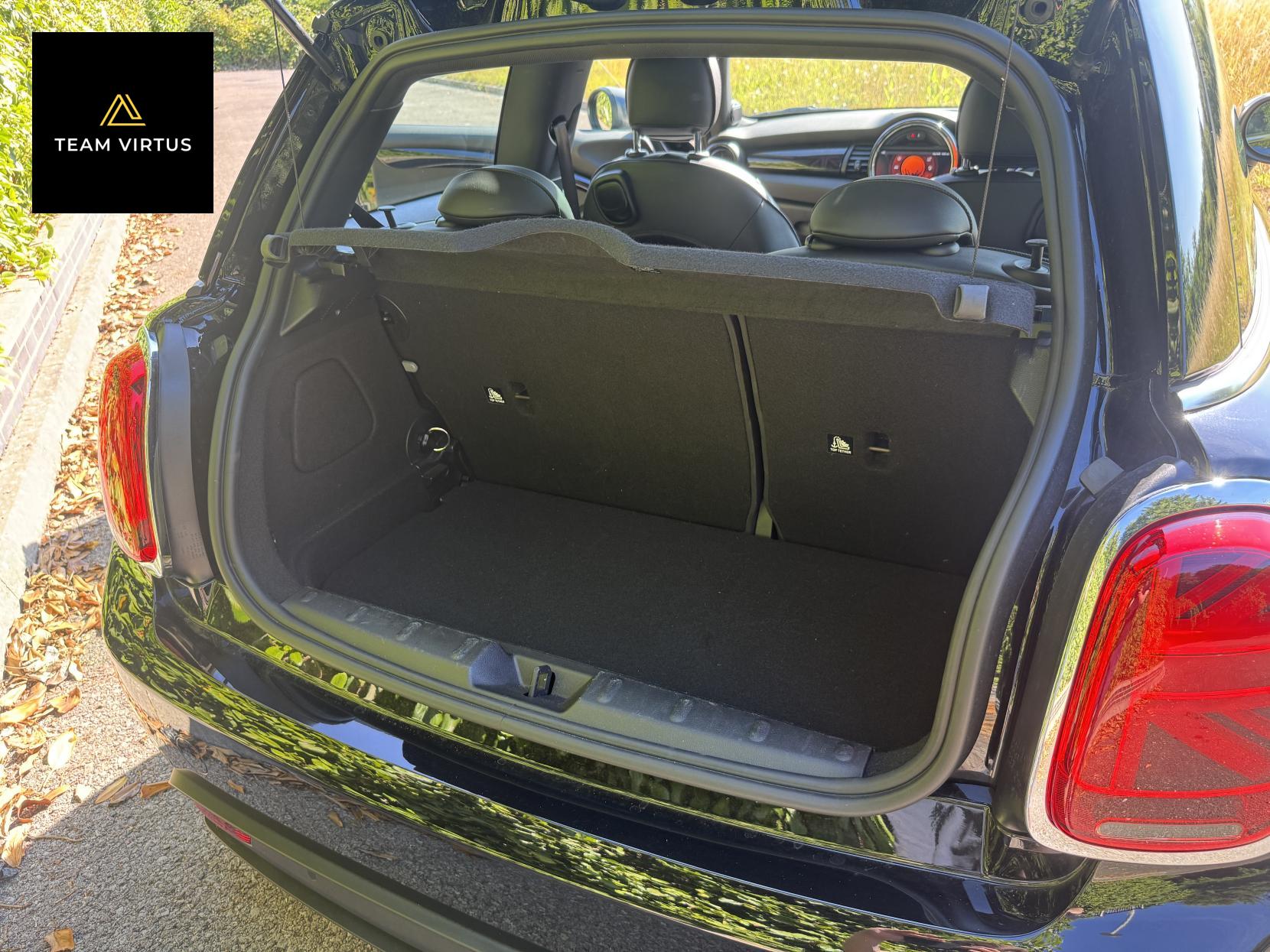 MINI Electric Hatch Cooper SE 32.6kWh Level 3 Hatchback 3dr Electric Auto (184 ps)