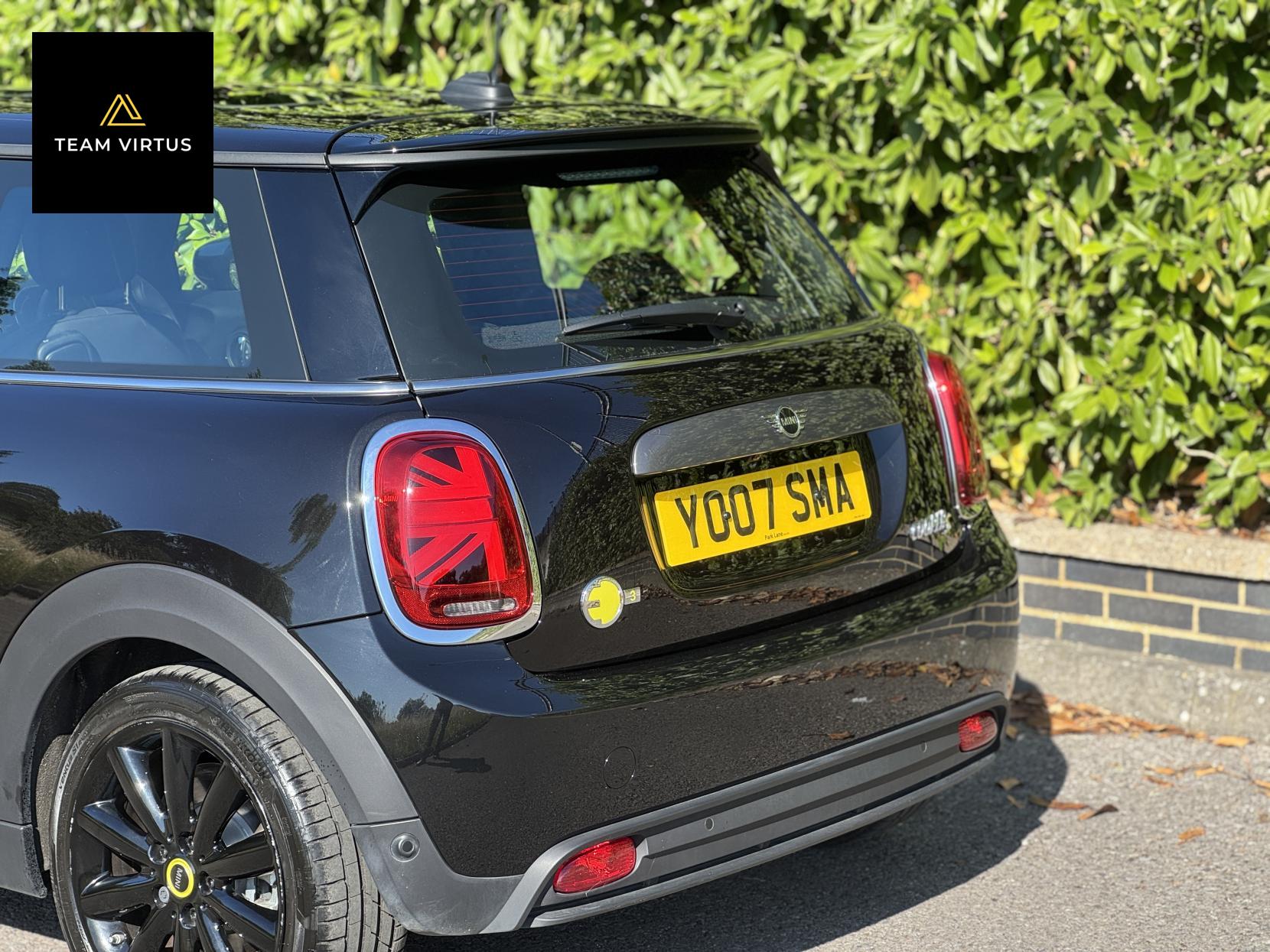 MINI Electric Hatch Cooper SE 32.6kWh Level 3 Hatchback 3dr Electric Auto (184 ps)