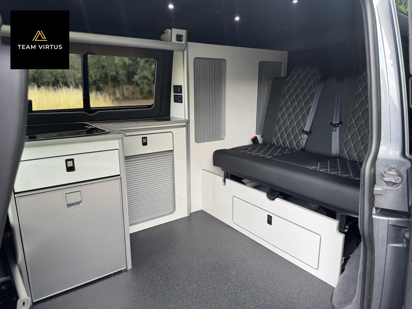 Volkswagen Transporter 2.0 TDI T28 BlueMotion Tech Highline Panel Van 5dr Diesel Manual FWD SWB Euro 6 (s/s) (102 ps)
