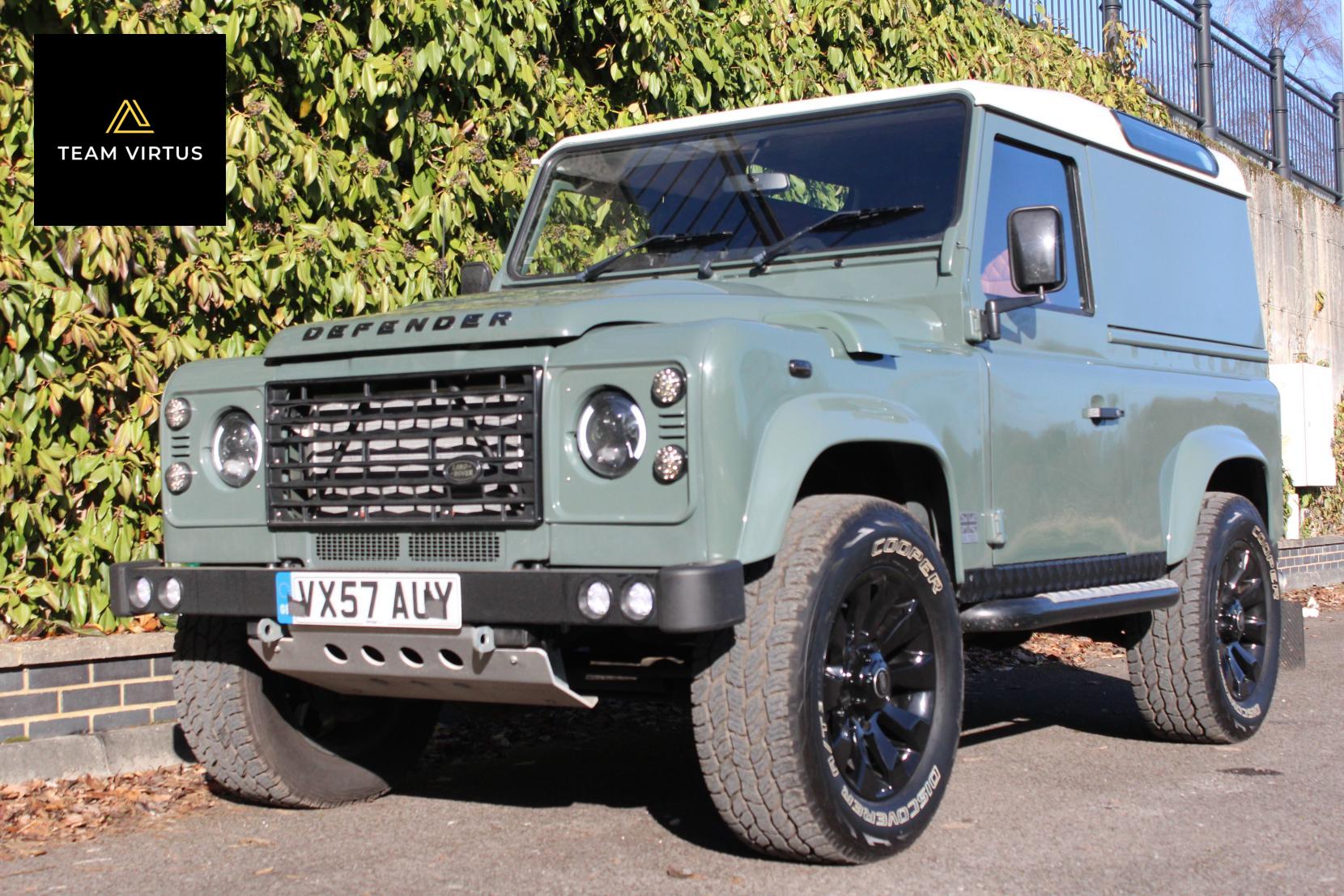 Land Rover Defender 90 2.4 TDCi Pickup 2dr Diesel Manual 4WD SWB Euro 4 (122 bhp)