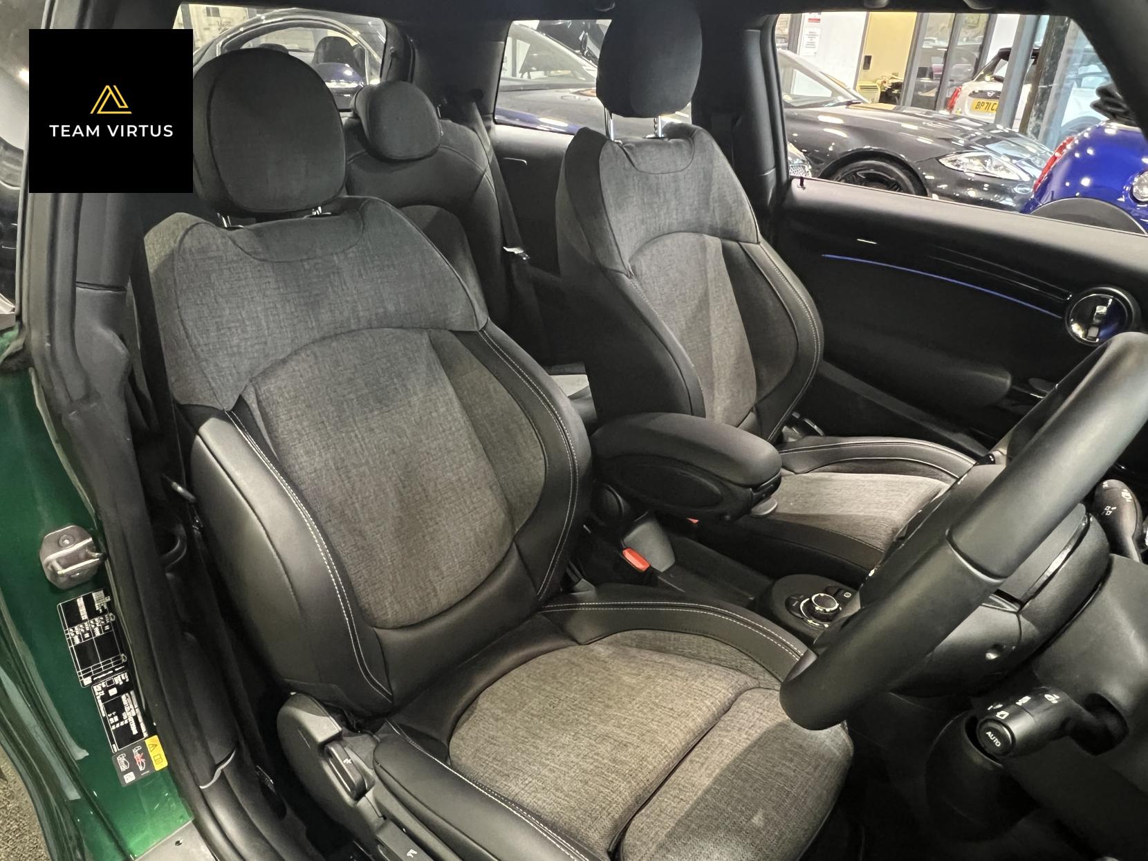 MINI Electric Hatch Cooper SE 32.6kWh Level 2 Hatchback 3dr Electric Auto (184 ps)