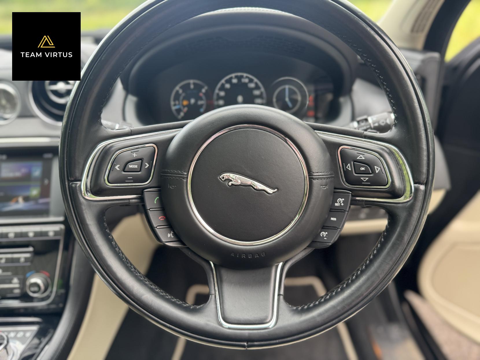 Jaguar XJ 3.0d V6 Autobiography Saloon 4dr Diesel Auto Euro 6 (s/s) (LWB) (300 ps)
