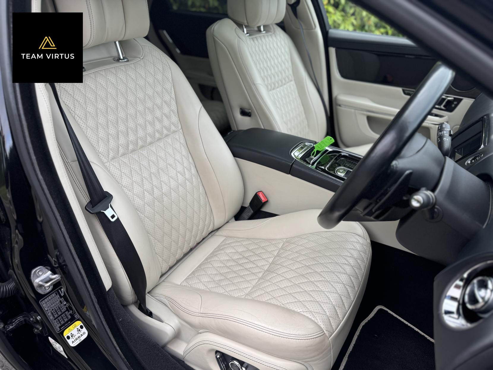 Jaguar XJ 3.0d V6 Autobiography Saloon 4dr Diesel Auto Euro 6 (s/s) (LWB) (300 ps)