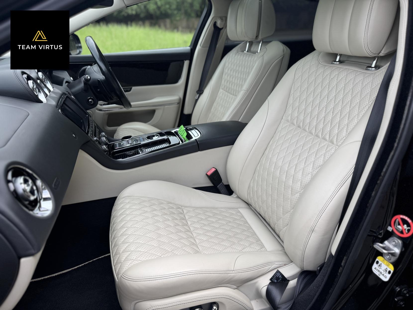 Jaguar XJ 3.0d V6 Autobiography Saloon 4dr Diesel Auto Euro 6 (s/s) (LWB) (300 ps)