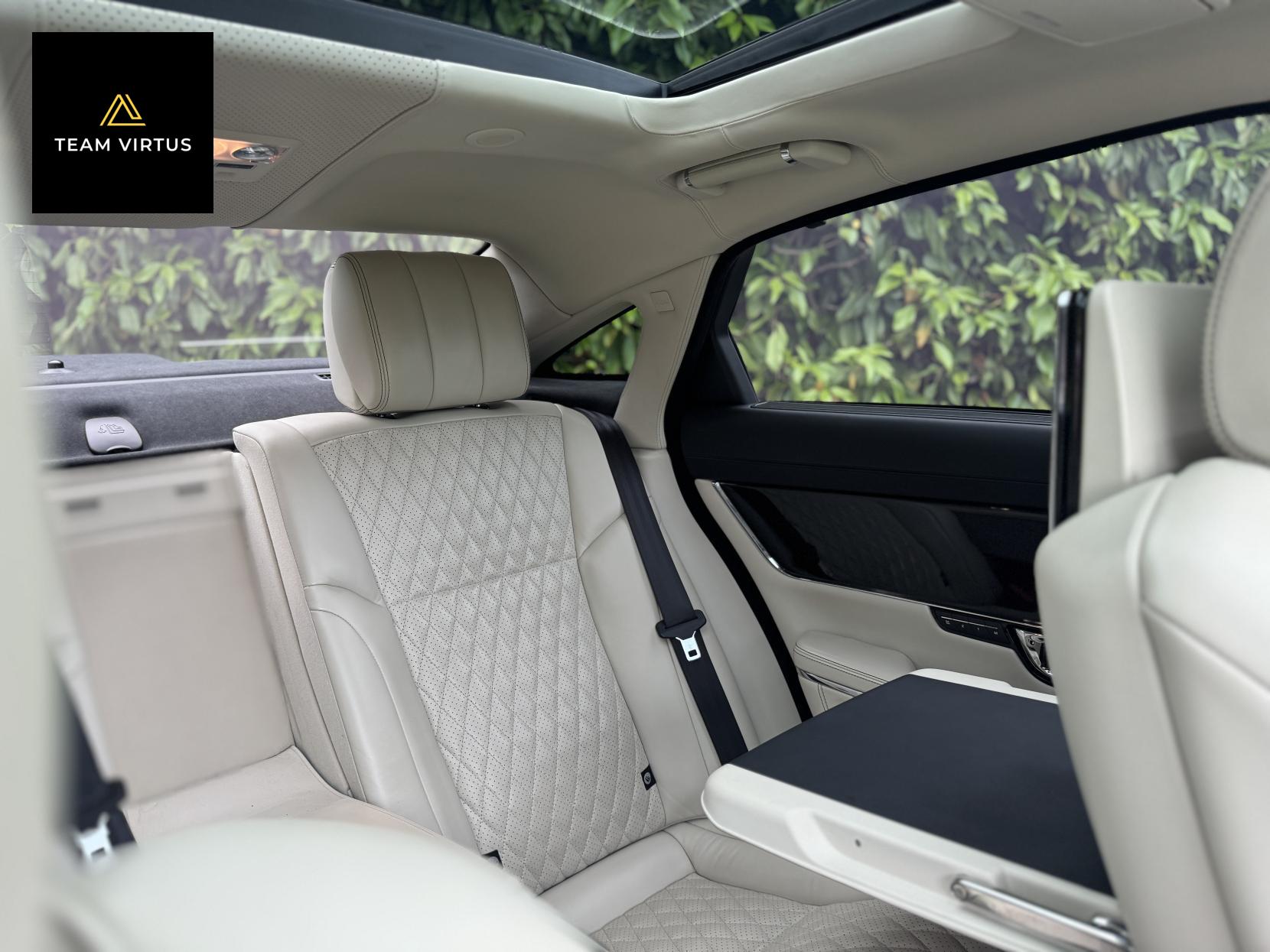 Jaguar XJ 3.0d V6 Autobiography Saloon 4dr Diesel Auto Euro 6 (s/s) (LWB) (300 ps)
