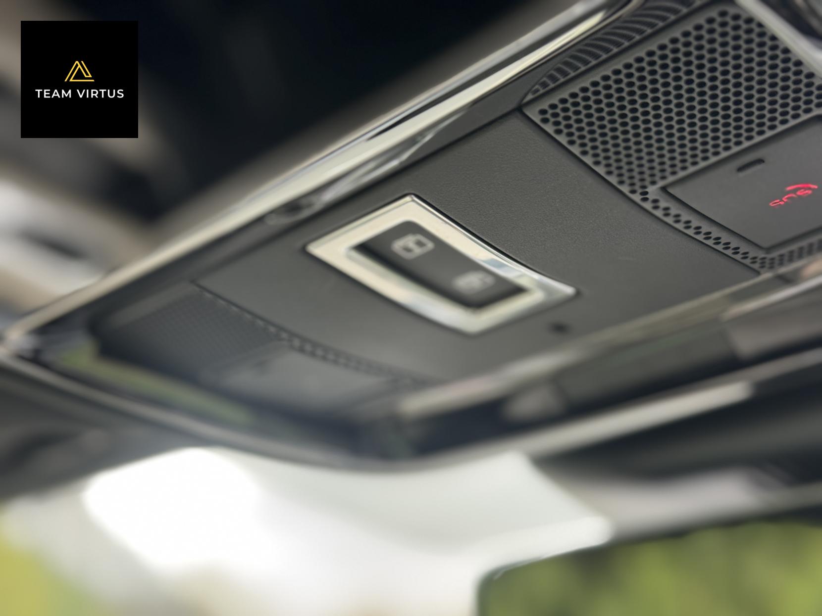 Land Rover Range Rover Velar 2.0 D240 R-Dynamic HSE SUV 5dr Diesel Auto 4WD Euro 6 (s/s) (240 ps)