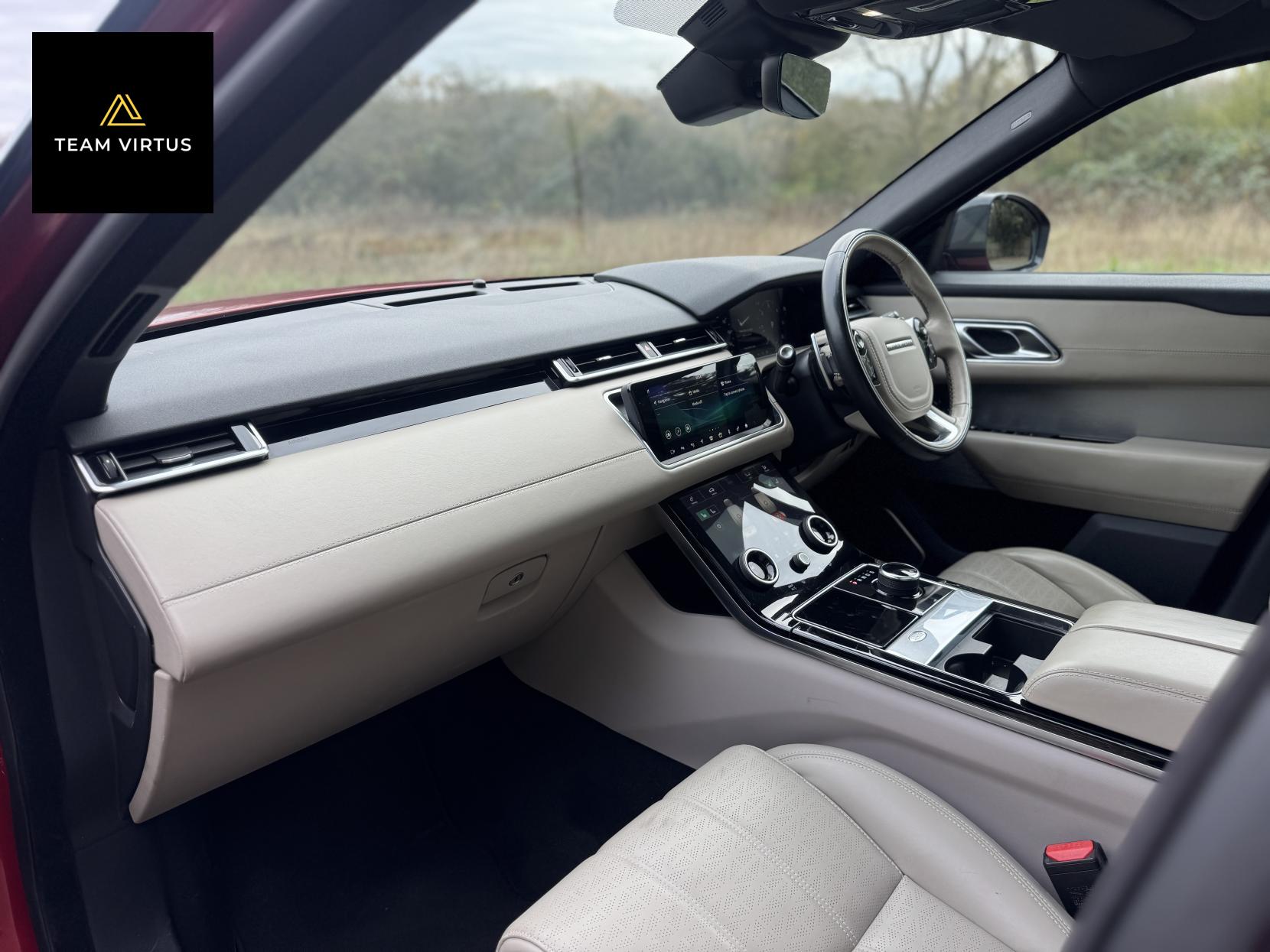 Land Rover Range Rover Velar 2.0 D240 R-Dynamic HSE SUV 5dr Diesel Auto 4WD Euro 6 (s/s) (240 ps)