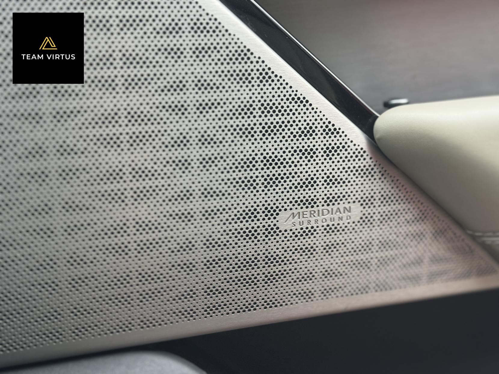 Land Rover Range Rover Velar 2.0 D240 R-Dynamic HSE SUV 5dr Diesel Auto 4WD Euro 6 (s/s) (240 ps)