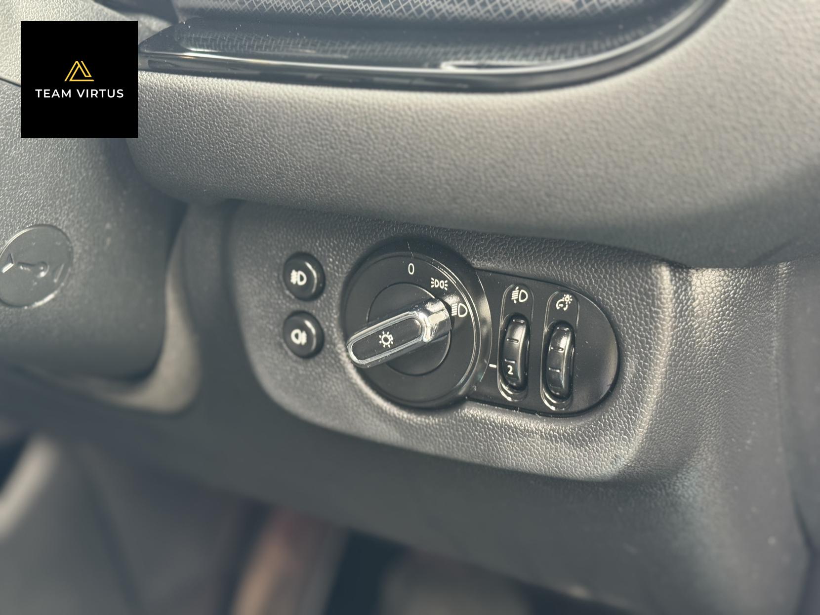 MINI Clubman 2.0 Cooper S Exclusive Estate 6dr Petrol Steptronic Euro 6 (s/s) (178 ps)