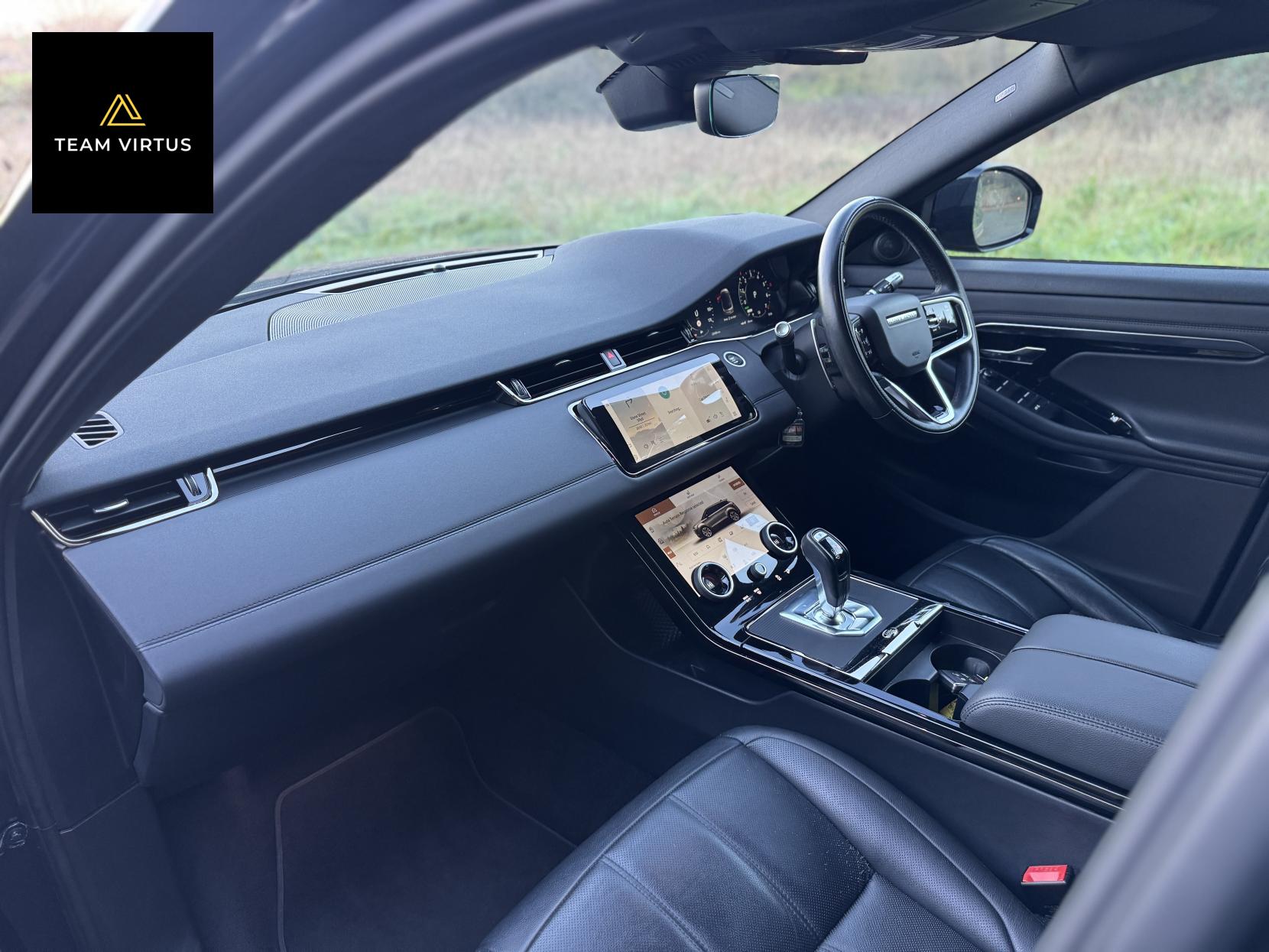 Land Rover Range Rover Evoque 1.5 P300e 12.2kWh R-Dynamic SE SUV 5dr Petrol Plug-in Hybrid Auto 4WD Euro 6 (s/s) (309 ps)