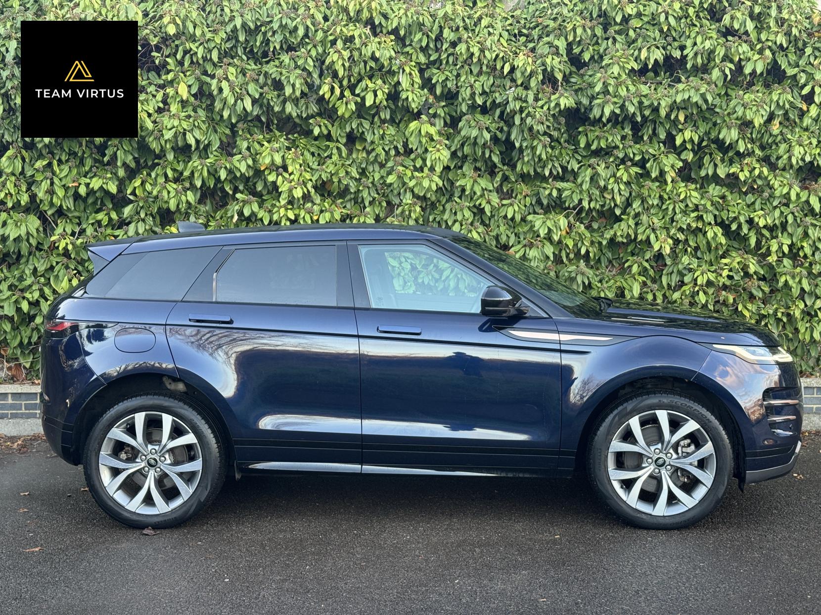 Land Rover Range Rover Evoque 1.5 P300e 12.2kWh R-Dynamic SE SUV 5dr Petrol Plug-in Hybrid Auto 4WD Euro 6 (s/s) (309 ps)