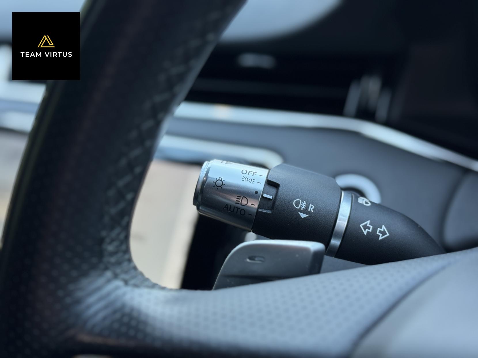 Land Rover Range Rover Evoque 1.5 P300e 12.2kWh R-Dynamic SE SUV 5dr Petrol Plug-in Hybrid Auto 4WD Euro 6 (s/s) (309 ps)