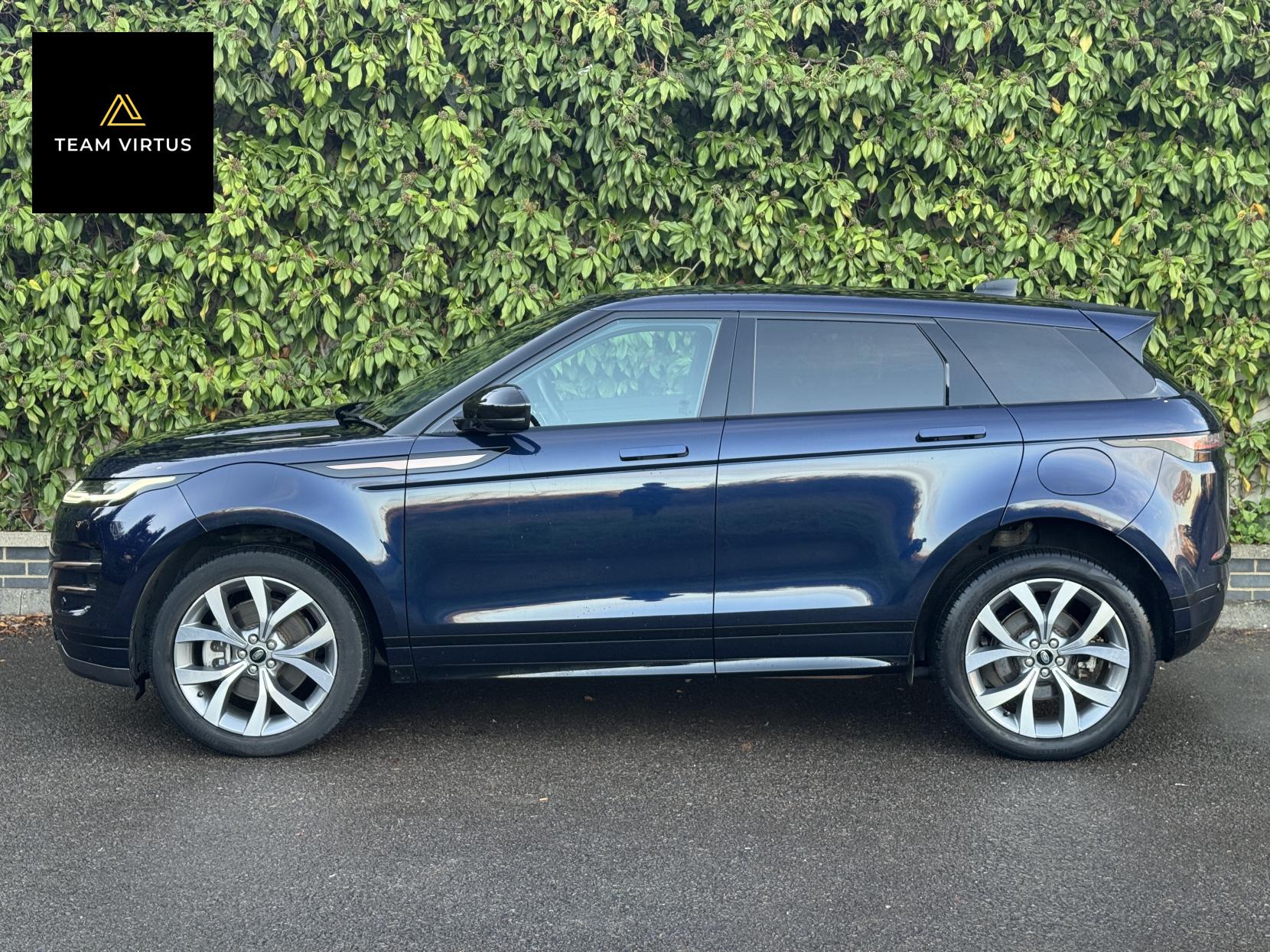 Land Rover Range Rover Evoque 1.5 P300e 12.2kWh R-Dynamic SE SUV 5dr Petrol Plug-in Hybrid Auto 4WD Euro 6 (s/s) (309 ps)