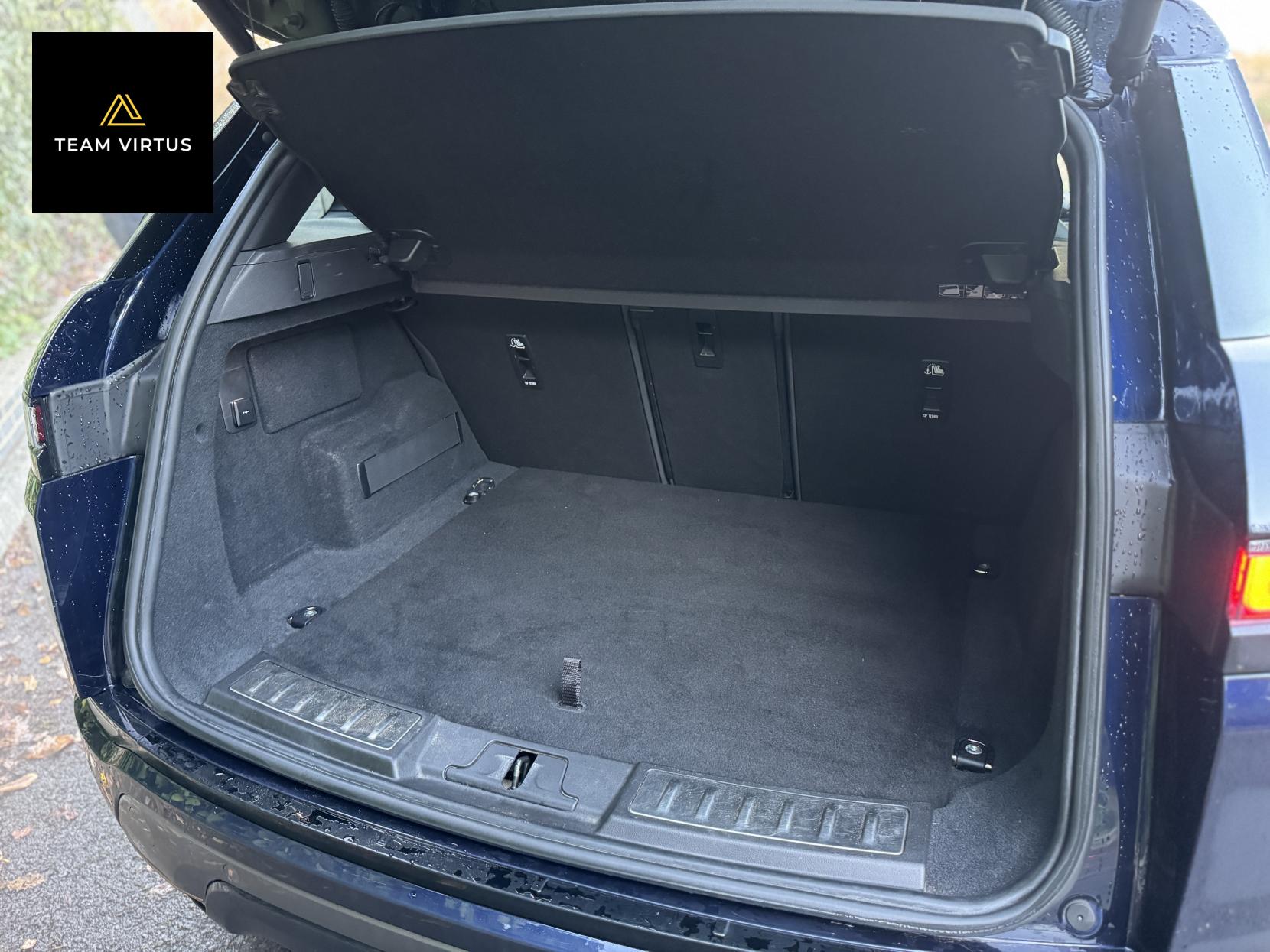 Land Rover Range Rover Evoque 1.5 P300e 12.2kWh R-Dynamic SE SUV 5dr Petrol Plug-in Hybrid Auto 4WD Euro 6 (s/s) (309 ps)