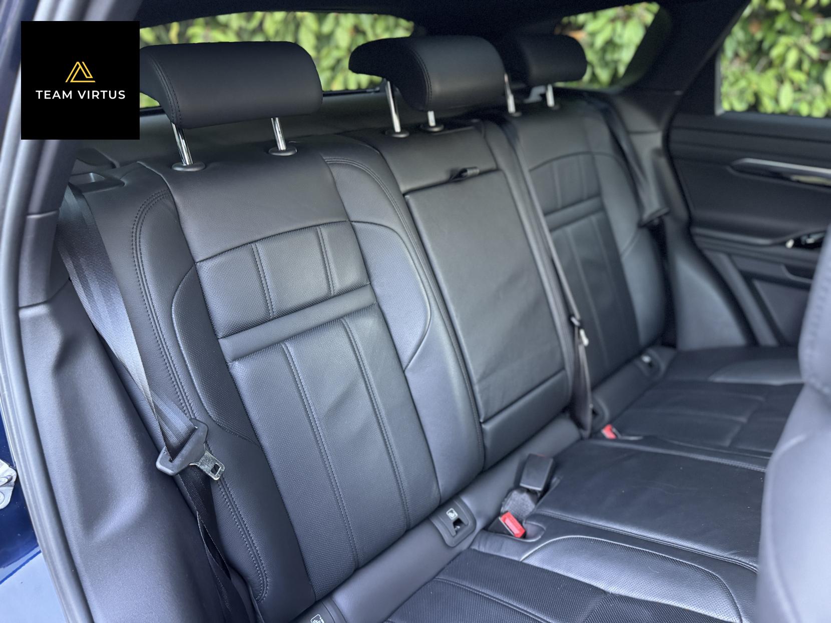 Land Rover Range Rover Evoque 1.5 P300e 12.2kWh R-Dynamic SE SUV 5dr Petrol Plug-in Hybrid Auto 4WD Euro 6 (s/s) (309 ps)