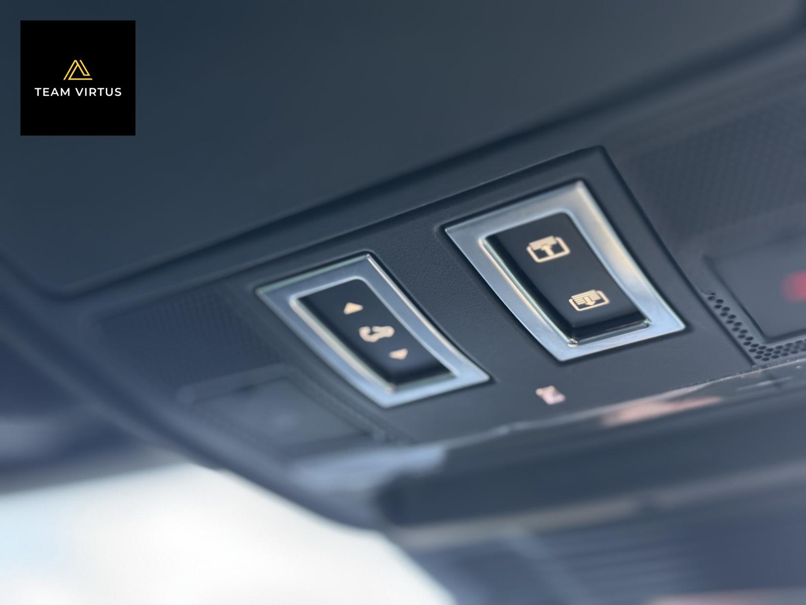 Land Rover Range Rover Evoque 1.5 P300e 12.2kWh R-Dynamic SE SUV 5dr Petrol Plug-in Hybrid Auto 4WD Euro 6 (s/s) (309 ps)